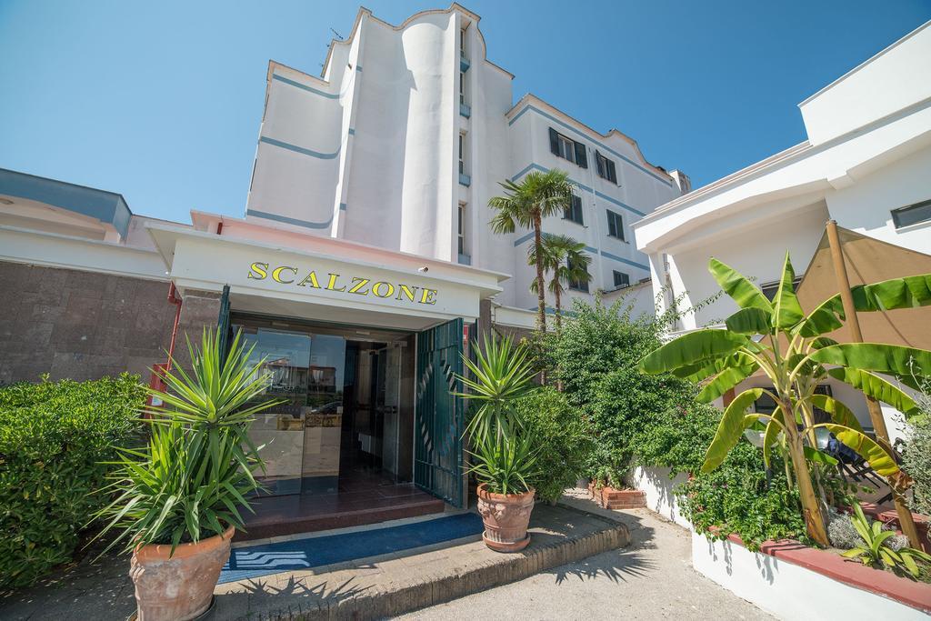 Albergo Scalzone Castel Volturno Eksteriør bilde