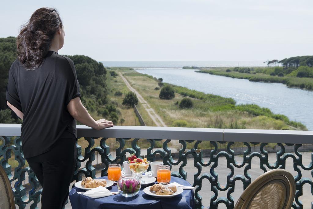 Albergo Scalzone Castel Volturno Eksteriør bilde